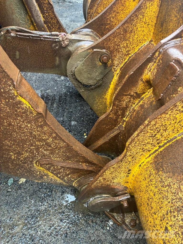 Komatsu WA 500-8 Iekrāvēji uz riteņiem