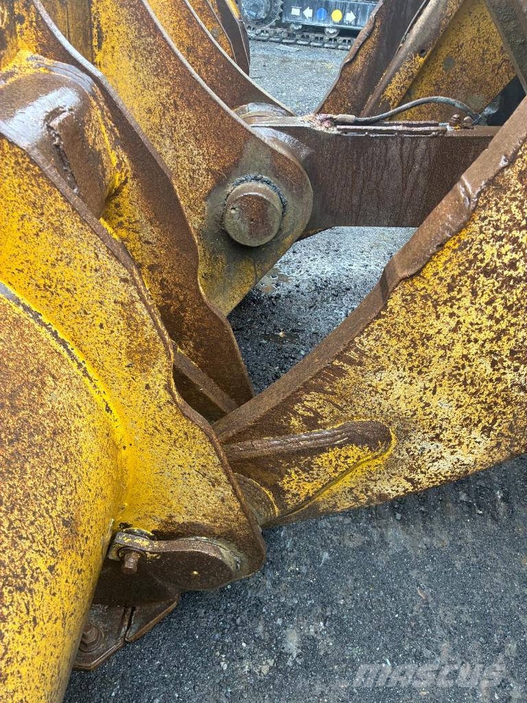 Komatsu WA 500-8 Iekrāvēji uz riteņiem