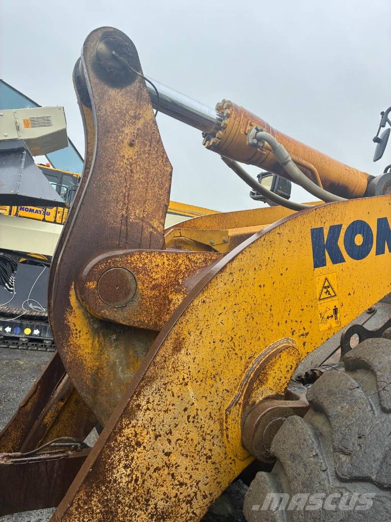 Komatsu WA 500-8 Iekrāvēji uz riteņiem
