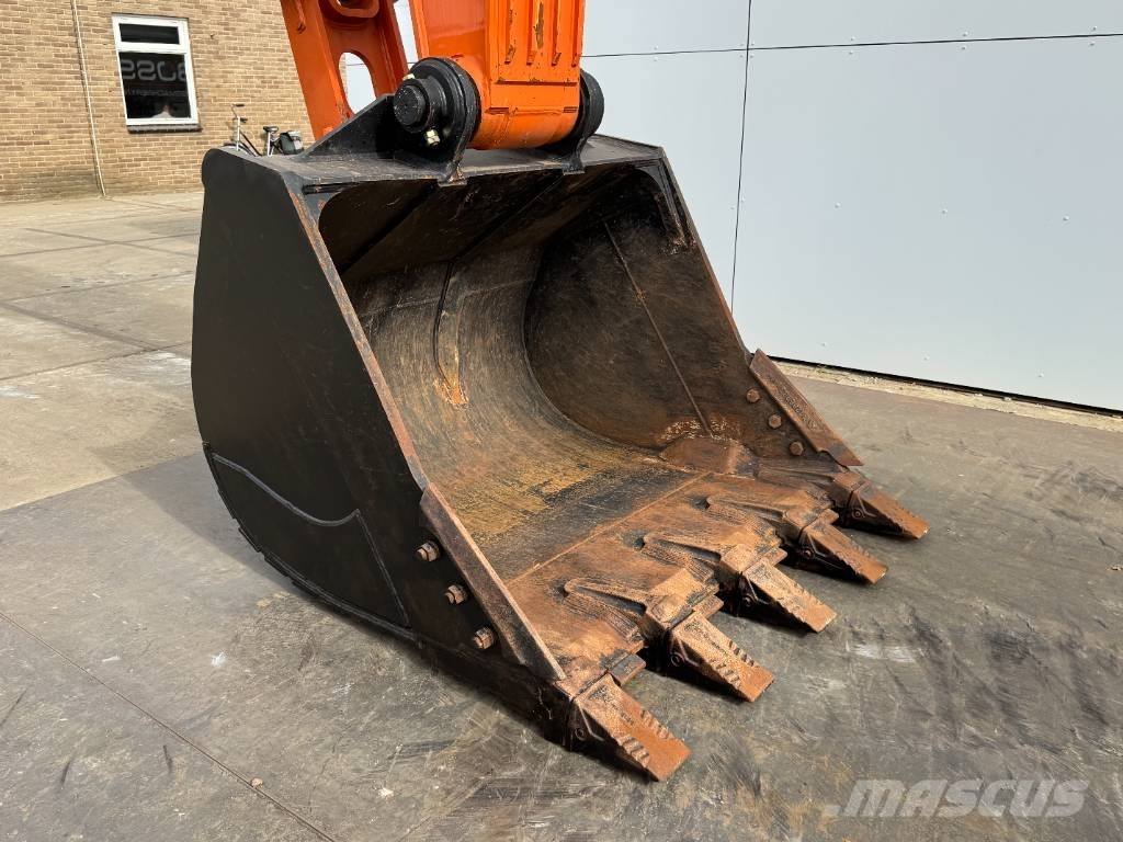 Hitachi ZX370-LCH - Hammer Lines / Isuzu Engine, 2026, Veldhoven