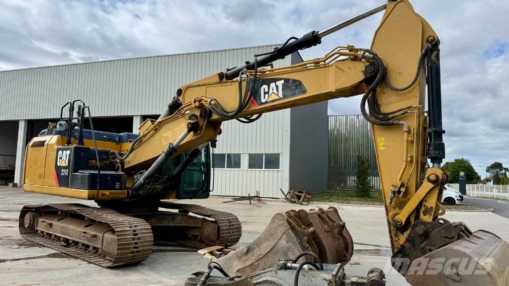 CAT 324 E LN Pelle sur chenilles
