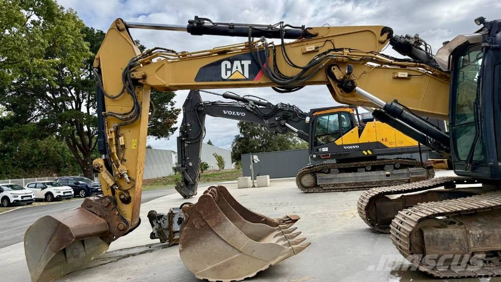 CAT 324 E LN Pelle sur chenilles