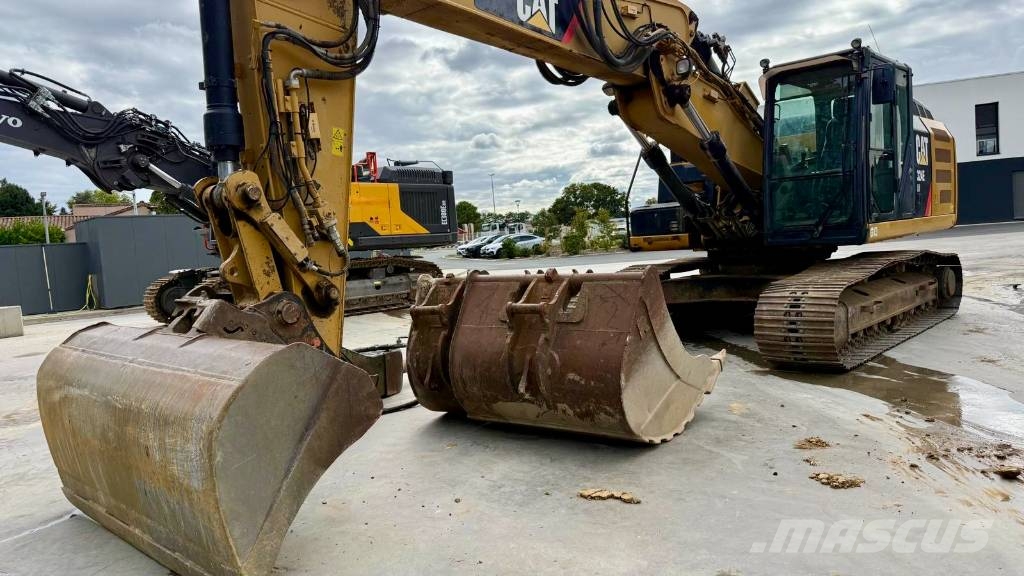CAT 324 E LN Pelle sur chenilles