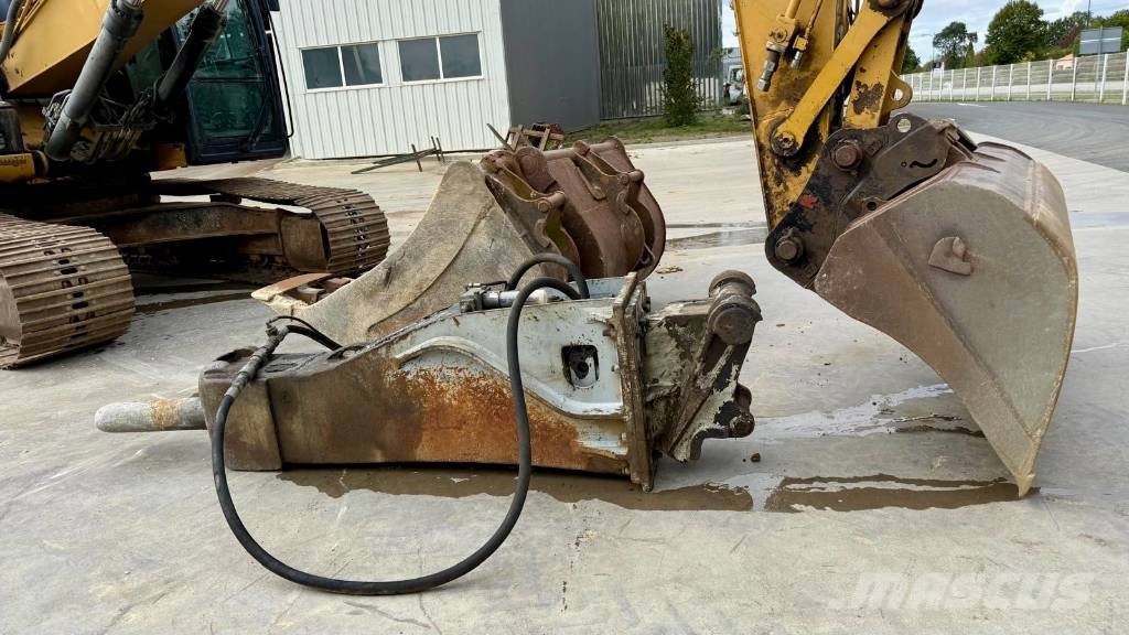 CAT 324 E LN Pelle sur chenilles