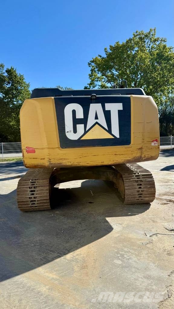 CAT 324 E LN Pelle sur chenilles