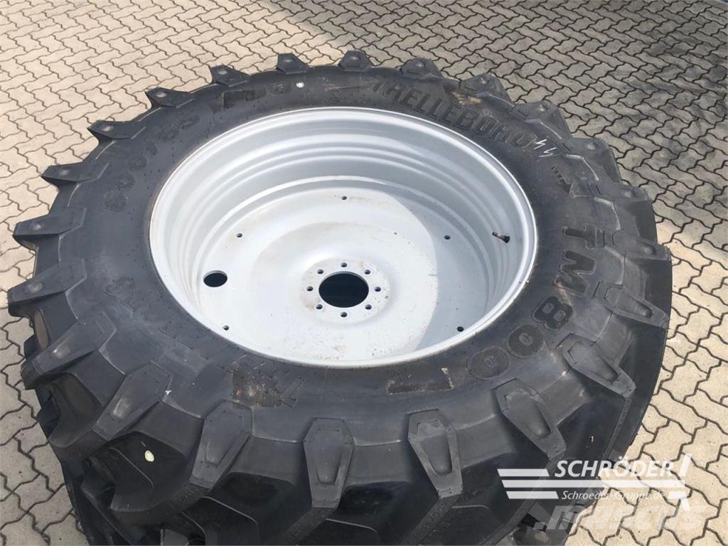 Massey Ferguson 480/65 R28 + 600/65 R38 TRELLEBORG Ruedas dobles