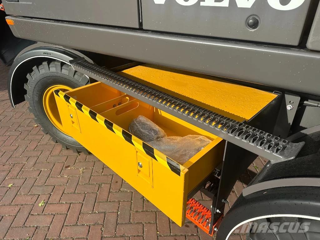 Volvo EWR170 E - Engcon EC319 DC3 - UNUSED حفارات بعجل
