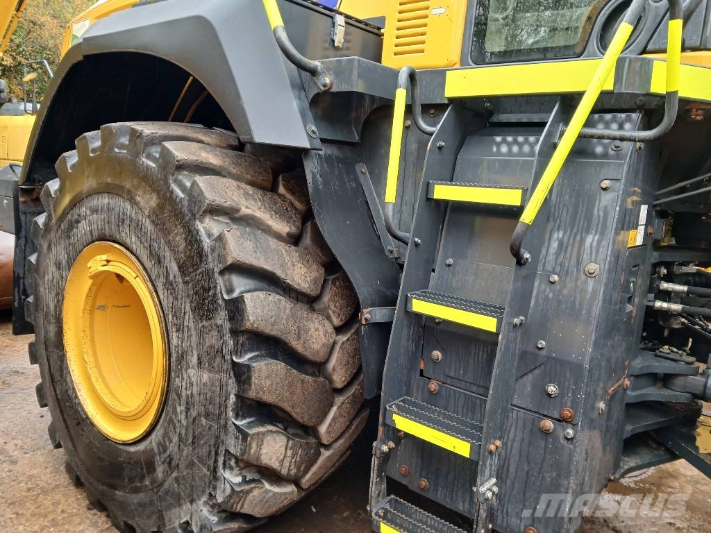 Komatsu WA 475-10E0 Фронтальні навантажувачі