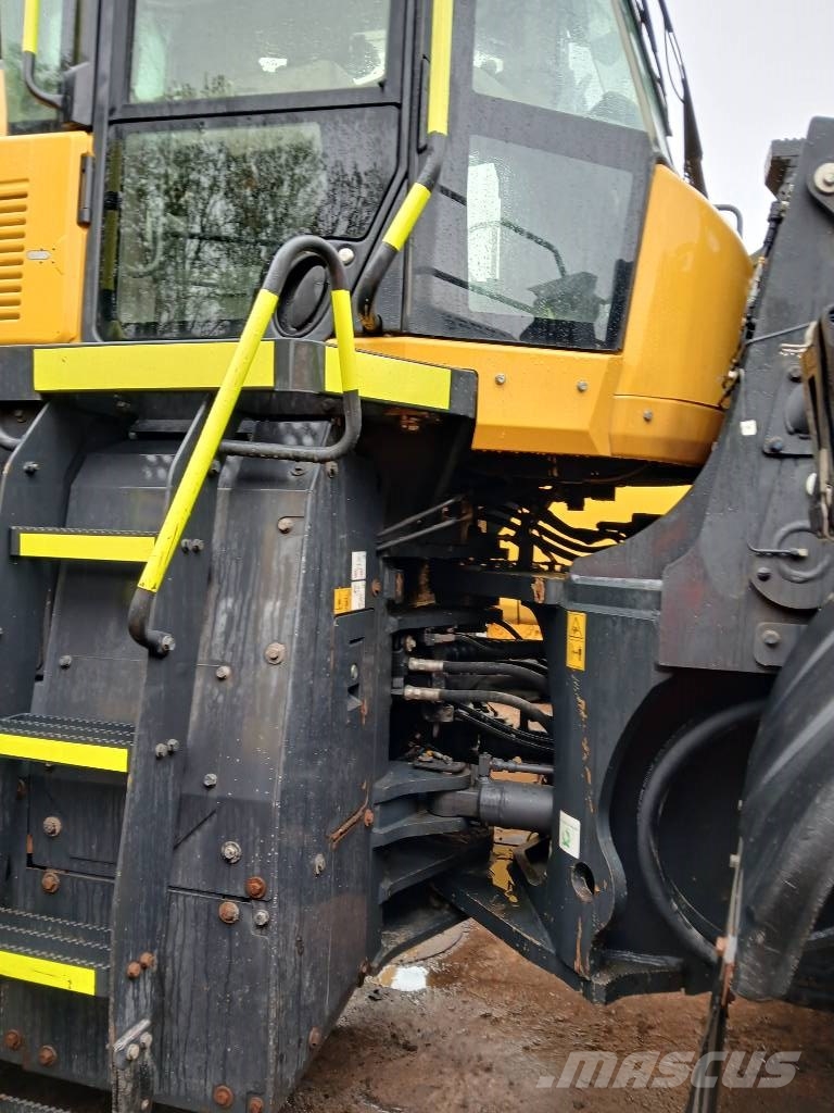 Komatsu WA 475-10E0 Фронтальні навантажувачі