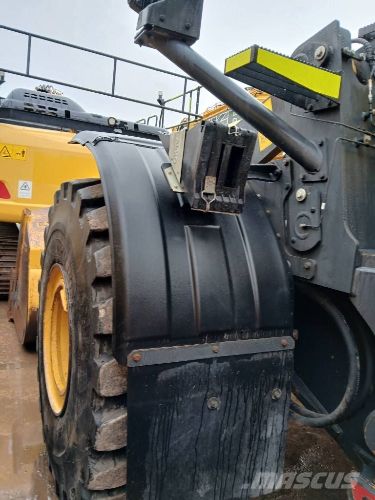 Komatsu WA 475-10E0 Фронтальні навантажувачі