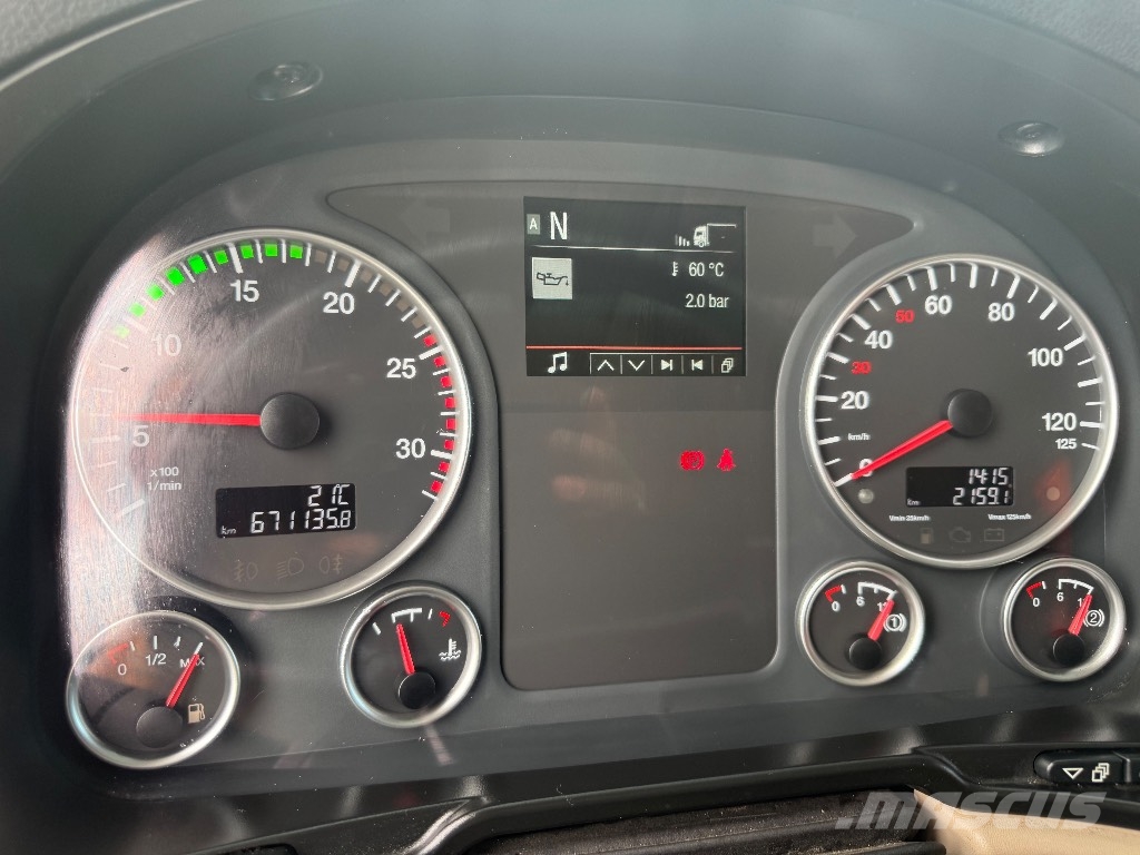 MAN TGX 26,510 Camiones portamaquinaria