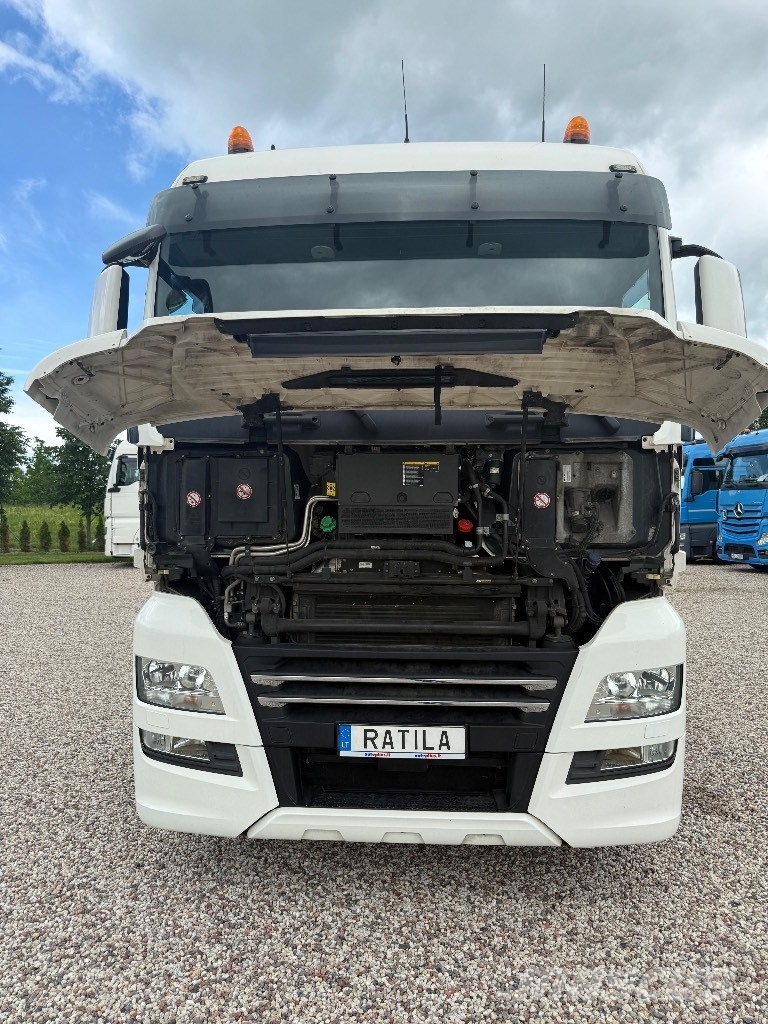 MAN TGX 26,510 Camiones portamaquinaria