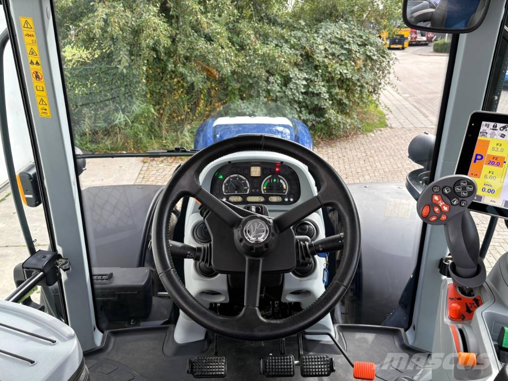 New Holland T 7.225 AC Tractoren