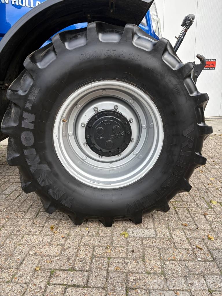 New Holland T 7.225 AC Tractoren