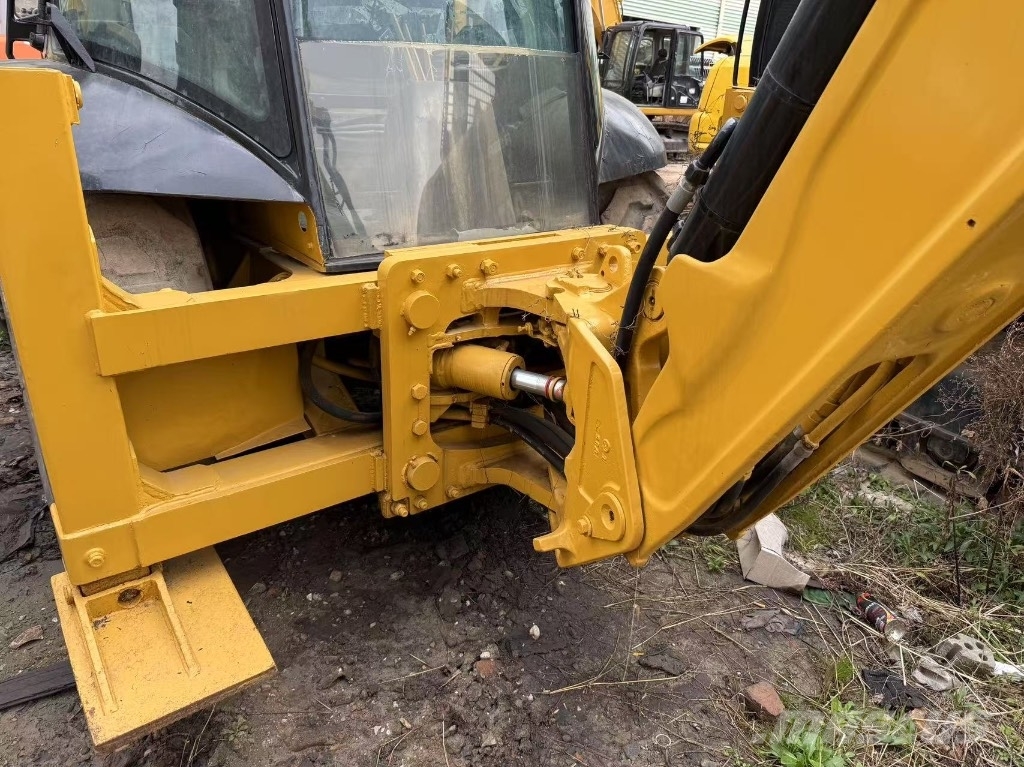 CASE 695 Backhoe