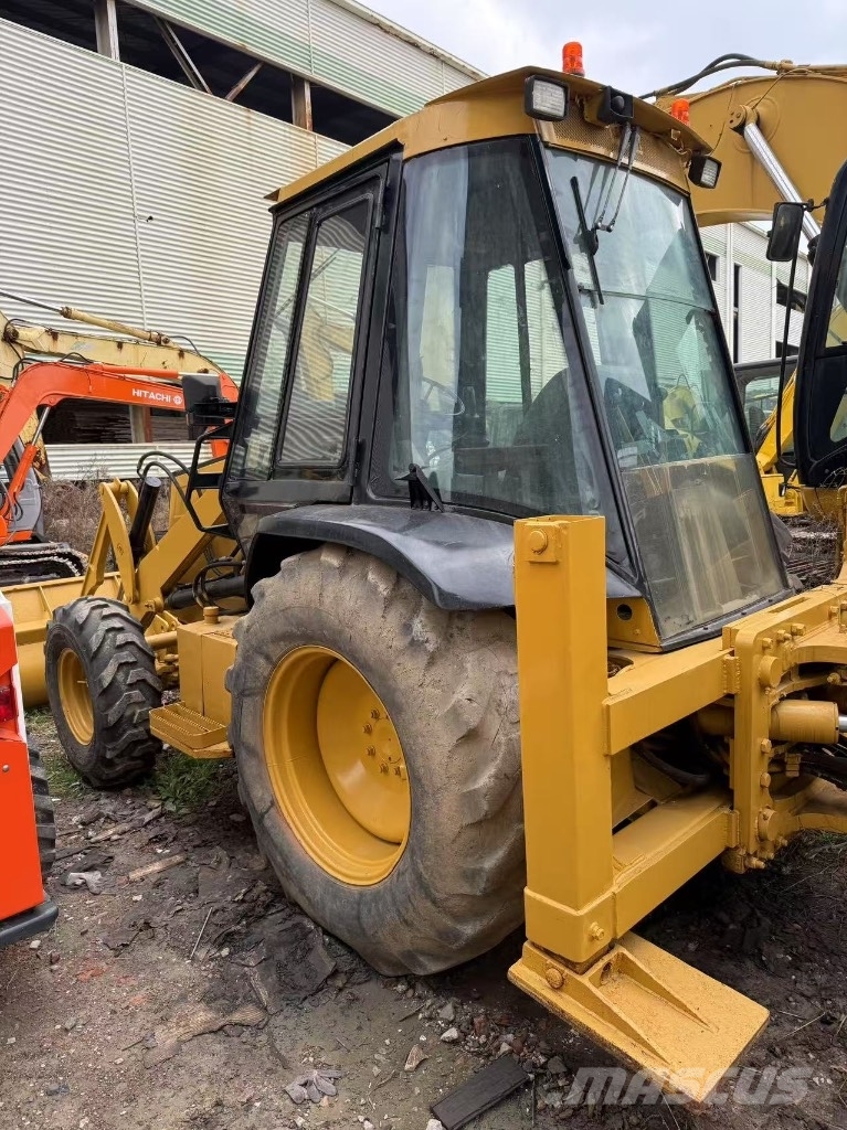 CASE 695 Backhoe