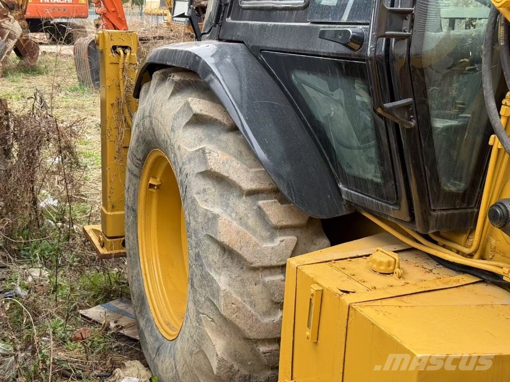 CASE 695 Backhoe