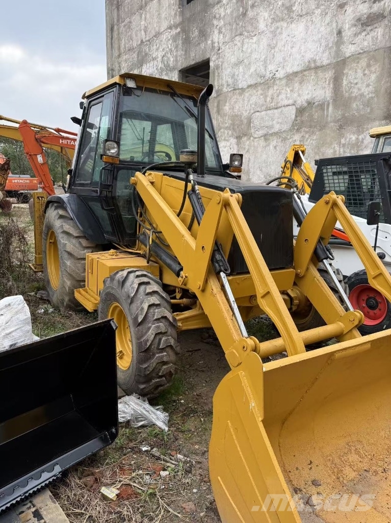CASE 695 Backhoe