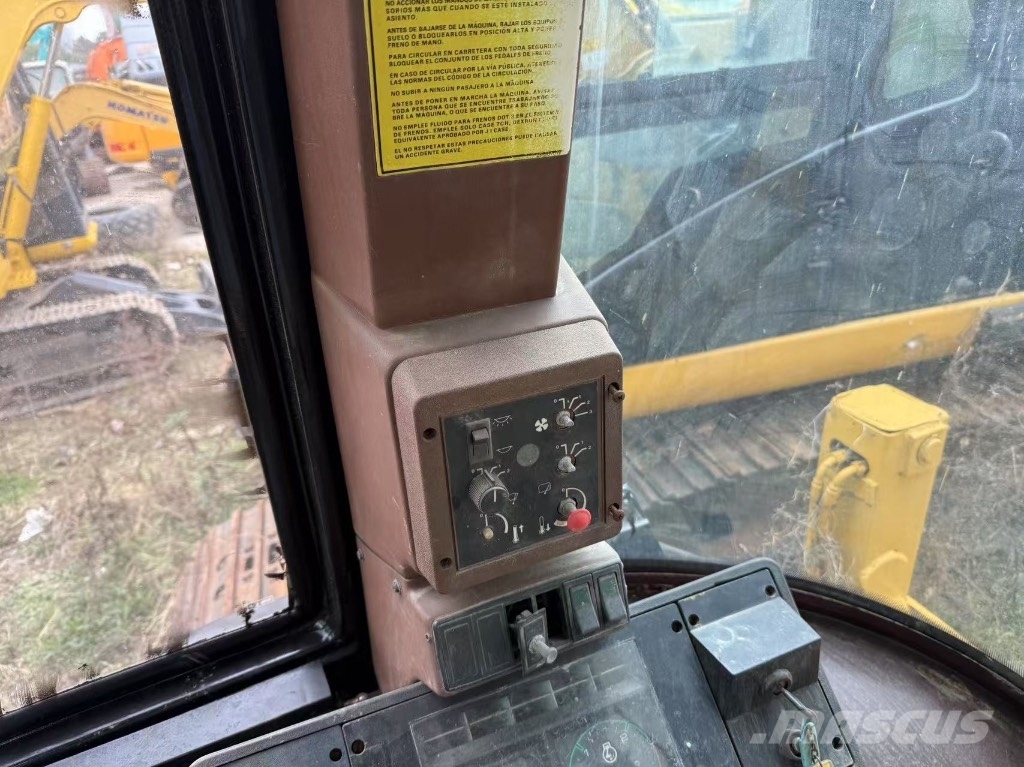 CASE 695 Backhoe