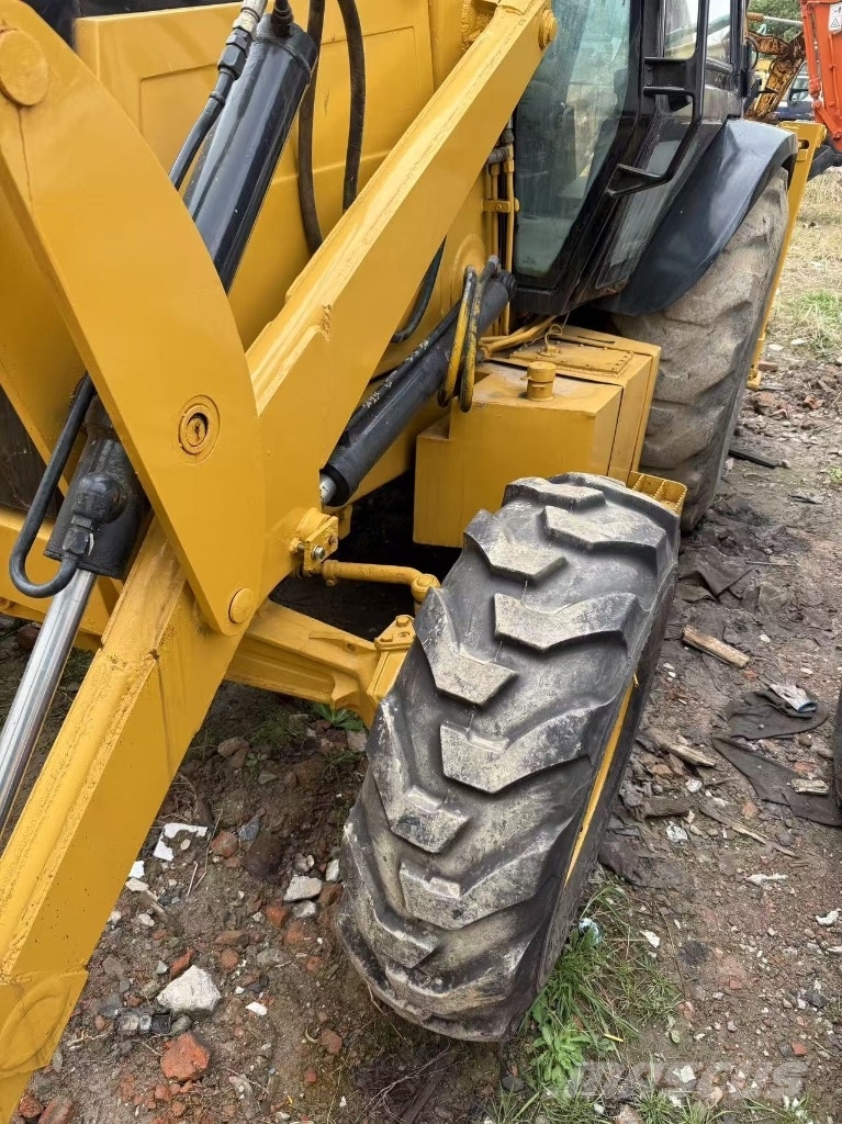 CASE 695 Backhoe