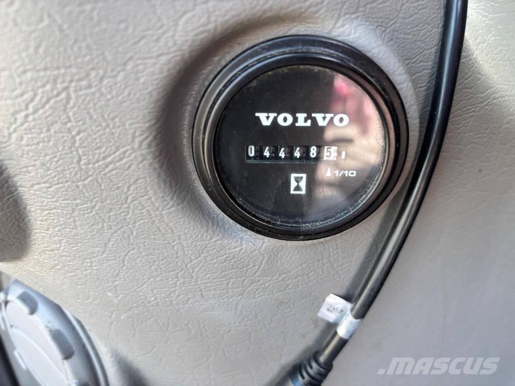 Volvo EW 160 E ELEVATING CAB Materialumschlag