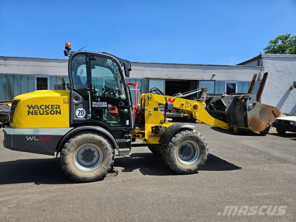 Wacker Neuson WL 60 لوادر بعجل