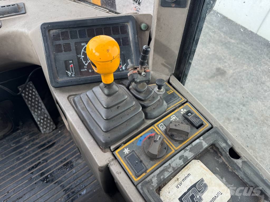 JCB 416 HT 轮式装载机