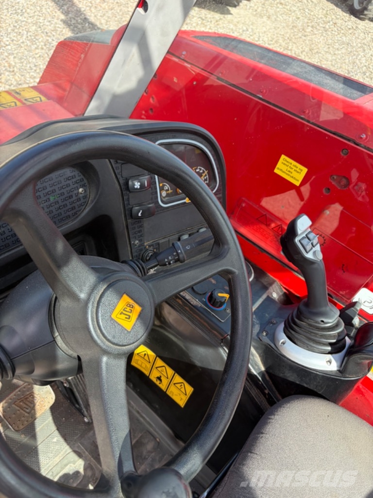 JCB 525-60 Teleskopiskie manipulatori