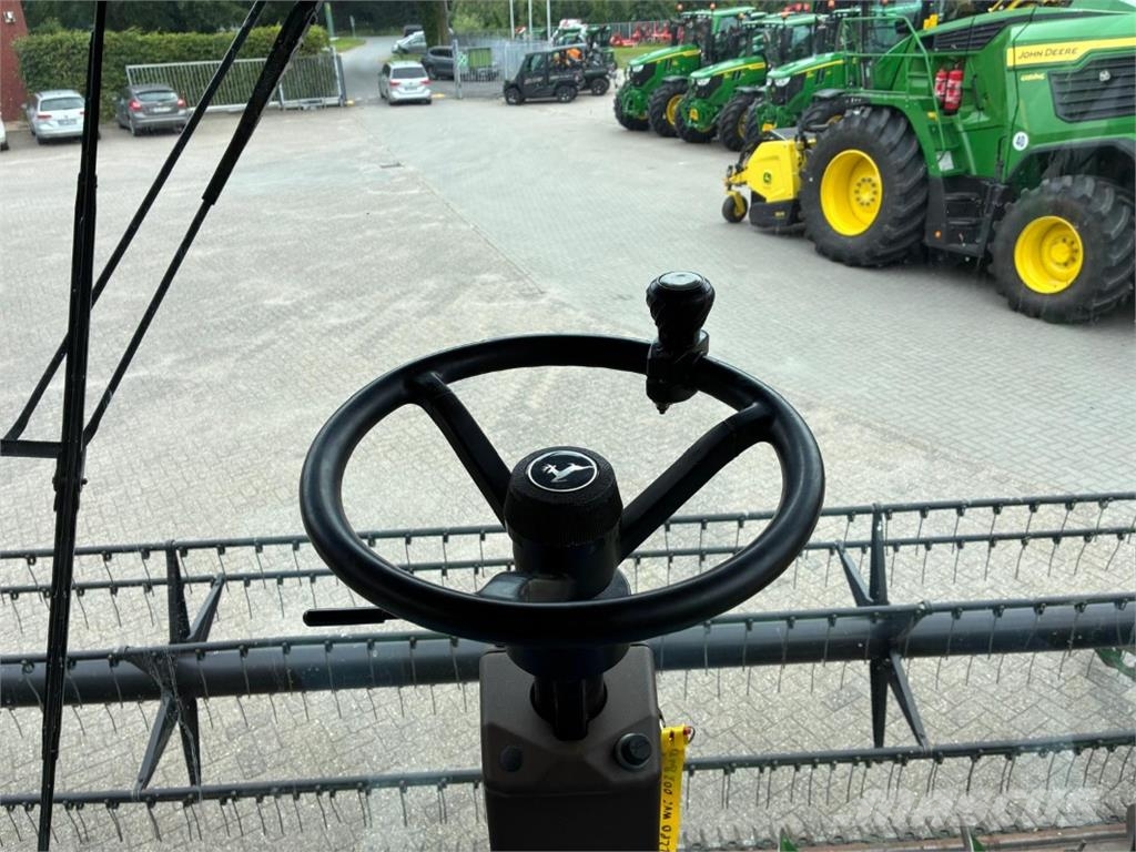 John Deere T560 Farm machinery