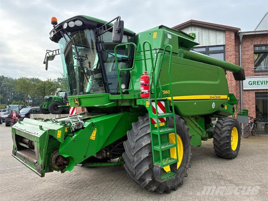 John Deere T560 Farm machinery