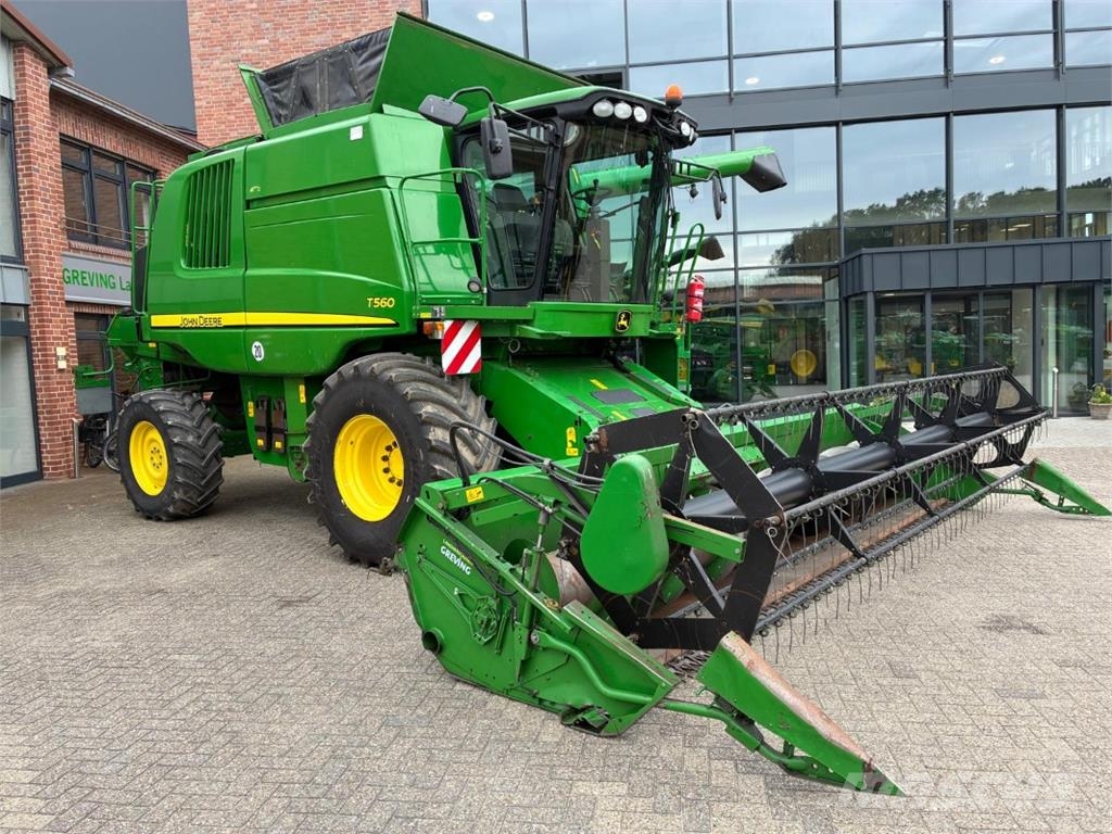 John Deere T560 Farm machinery