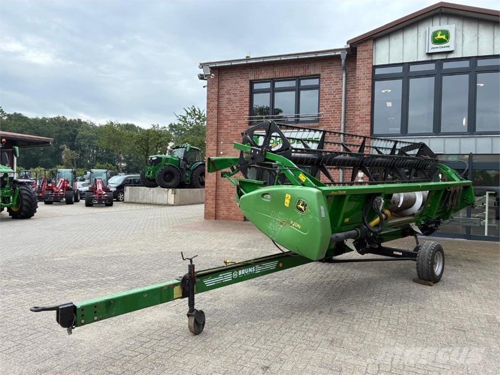 John Deere T560 Farm machinery