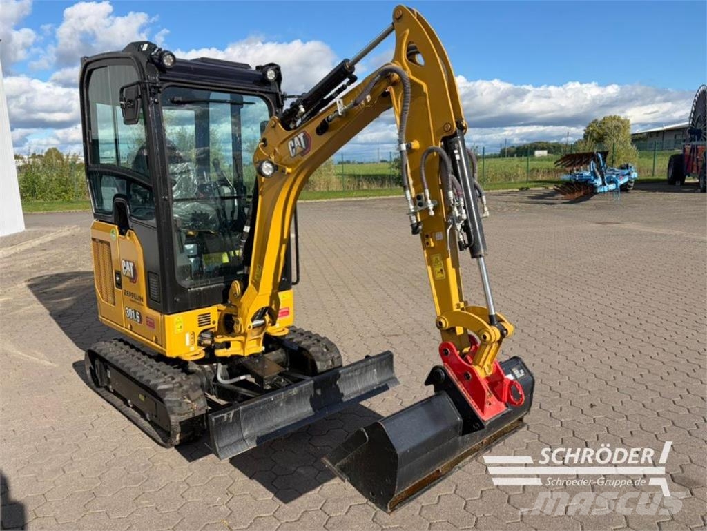 CAT 301.6 Ekskavatori uz riteņiem