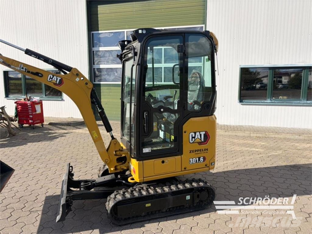 CAT 301.6 Ekskavatori uz riteņiem