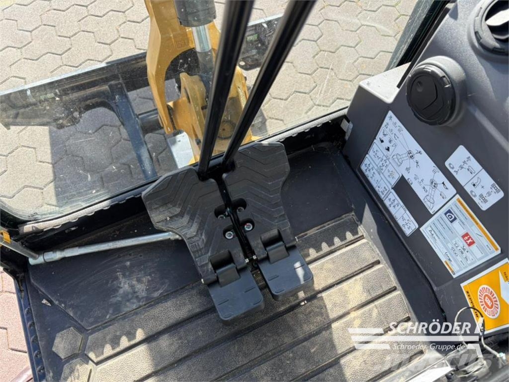 CAT 301.6 Ekskavatori uz riteņiem