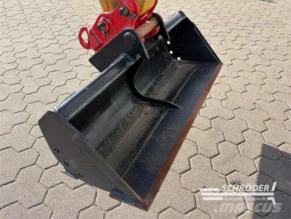 CAT 301.6 Ekskavatori uz riteņiem