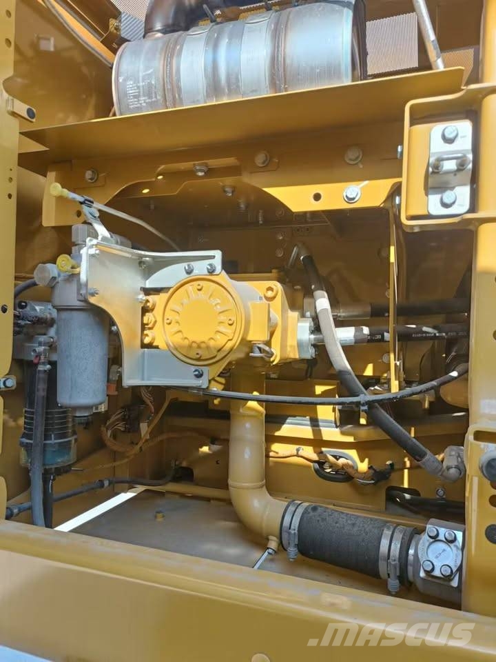 CAT 320 GC Bageri guseničari