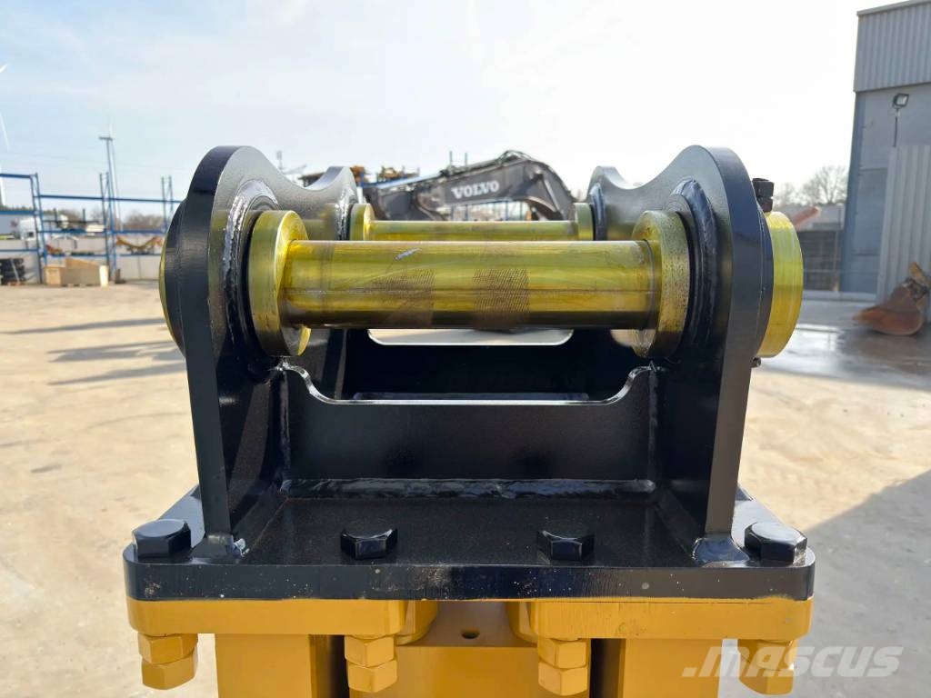 Smitma S140 / Caterpillar 320 / 323 - Volvo EC210 - Koma Hammer / Brecher