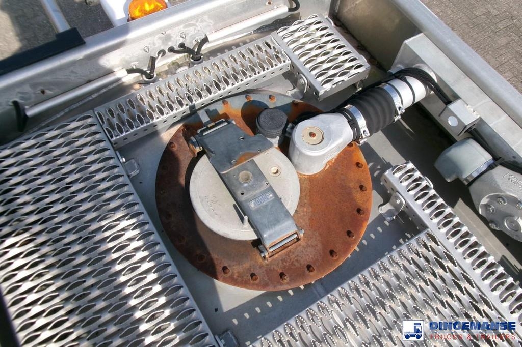 Renault Premium 270 4x2 fuel tank 13.7 m3 / 4 comp Tankwagen