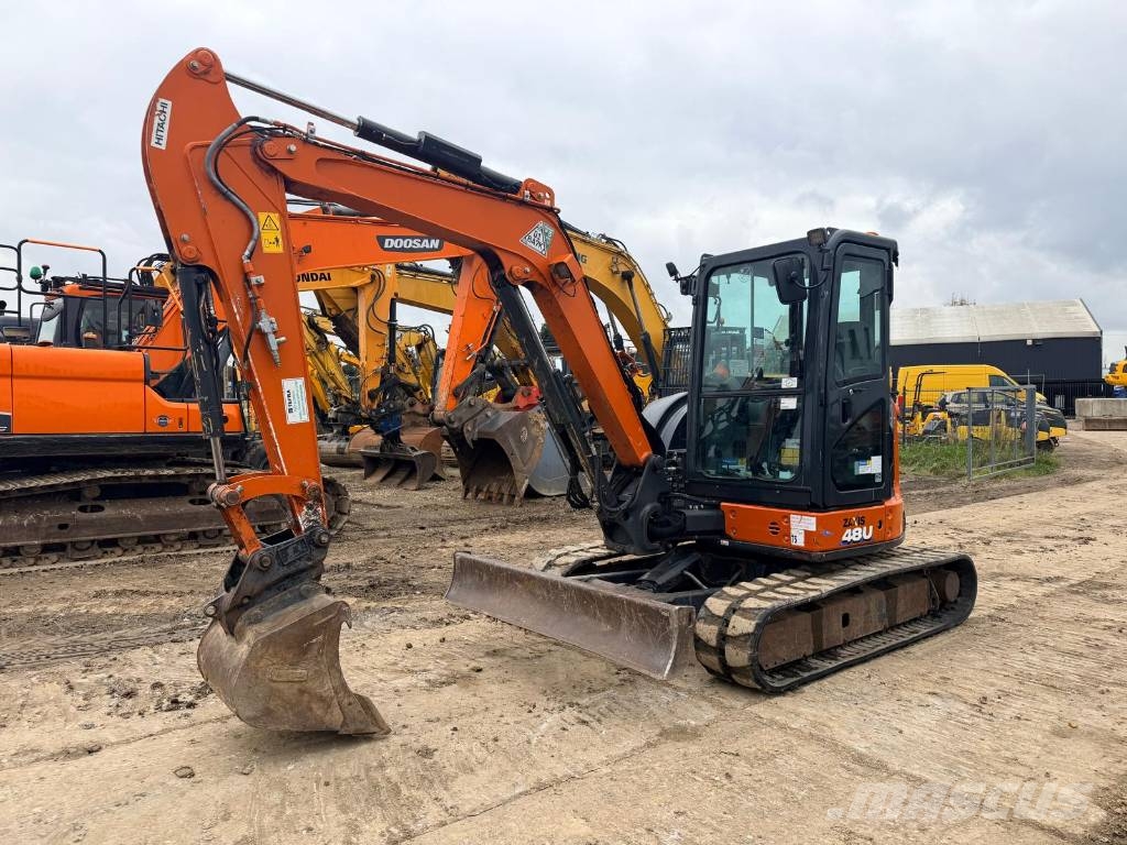 Hitachi ZX 48 U-6 Minikoparki