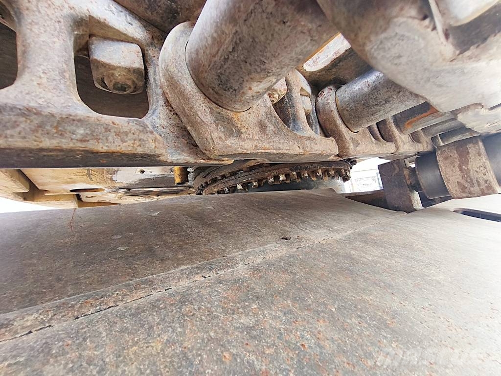 CAT 321 D LCR 履带挖掘机
