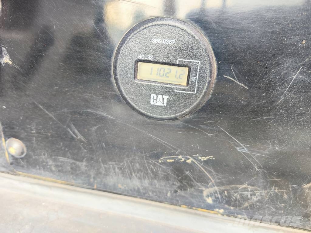 CAT 321 D LCR 履带挖掘机