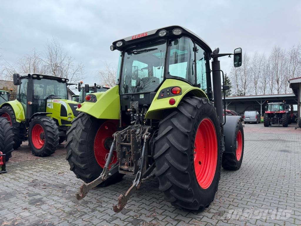 CLAAS ARION 420 CIS Traktorer