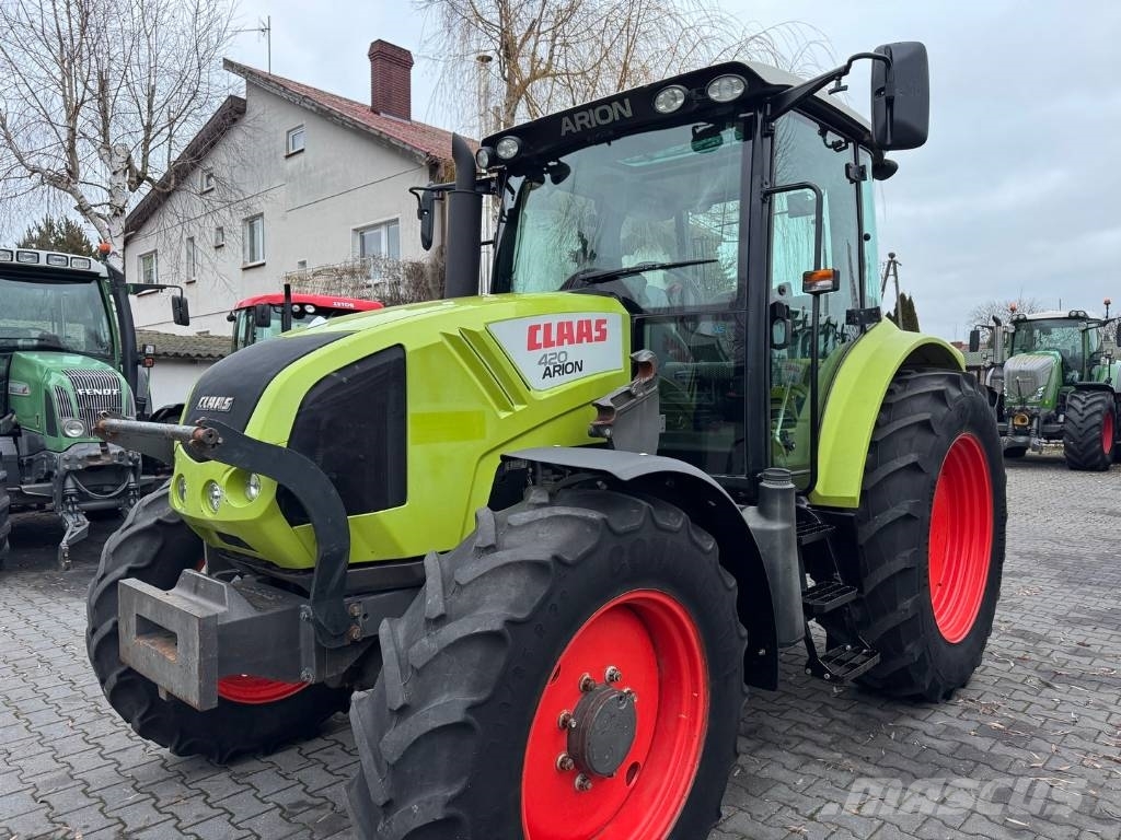CLAAS ARION 420 CIS Traktorer