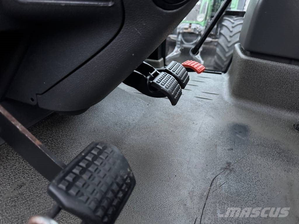 CLAAS ARION 420 CIS Traktorer