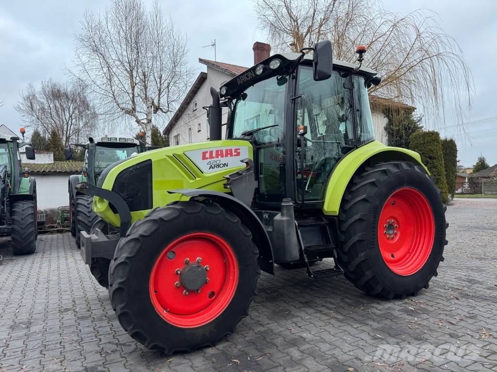 CLAAS ARION 420 CIS Traktorer