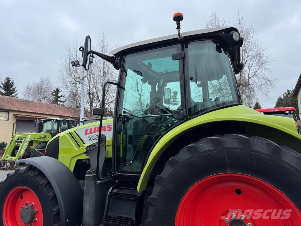 CLAAS ARION 420 CIS Traktorer