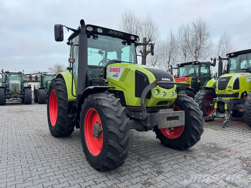 CLAAS ARION 420 CIS Traktorer