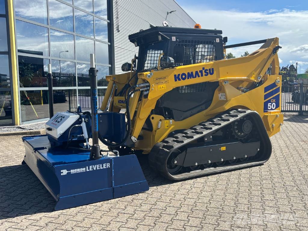 Komatsu CK50-8 スキッドステアローダー