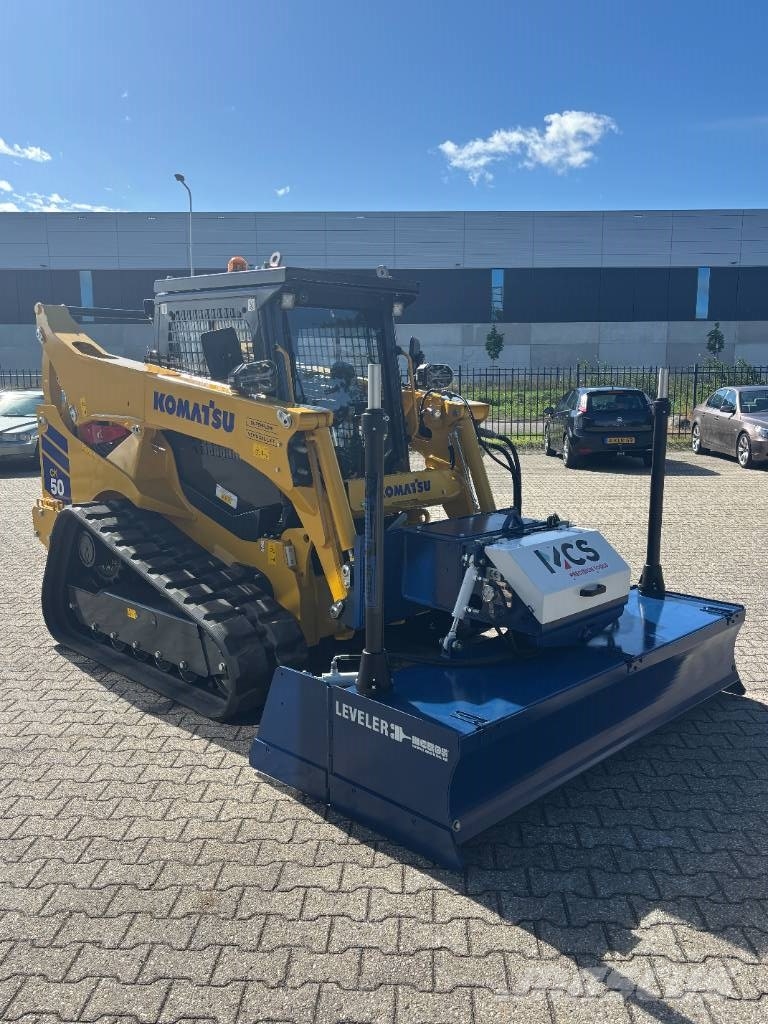 Komatsu CK50-8 スキッドステアローダー